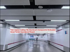 Stasiun Kereta Api Lantai Langit-langit Lantai Aluminium Honeycomb Panel Logam Perforated Papan kedap suara