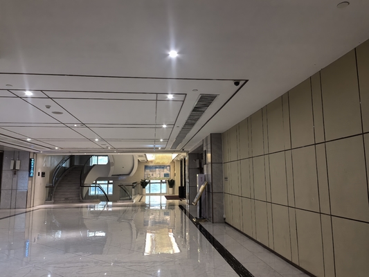 Hotel Banque Hall 2/2/0.5mm Microperforated Wood Panels MDF Ceiling Tiles Acoustic Board 