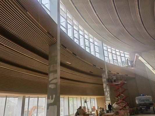 Museum 3D Radius Curved Metal Ceiling Baffle Soundproofing Woodgrain Wall Acoustic Panels