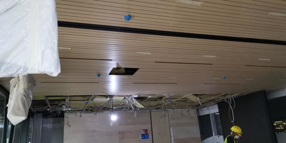 14/2mm Office Ceiling Tiles Hall Sound Absorbing Fireproof Grooved Acoustic Wall Panels