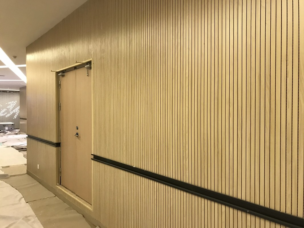 28/4mm Sound Absorbing Panels Veneer Woodgrain Grooved Acoustic Panel Interior Board